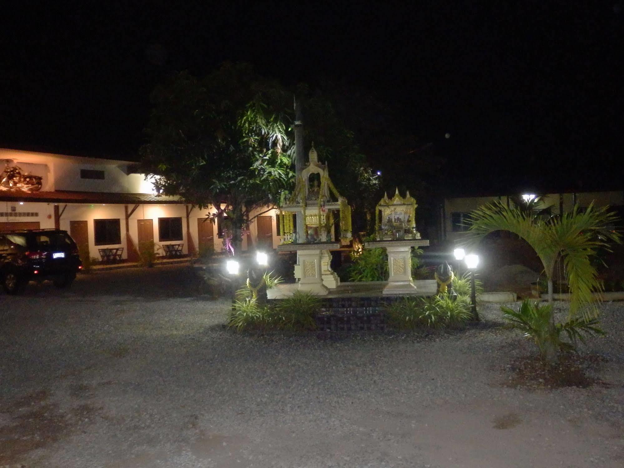 Kevin Resort Mae Phim Luaran gambar